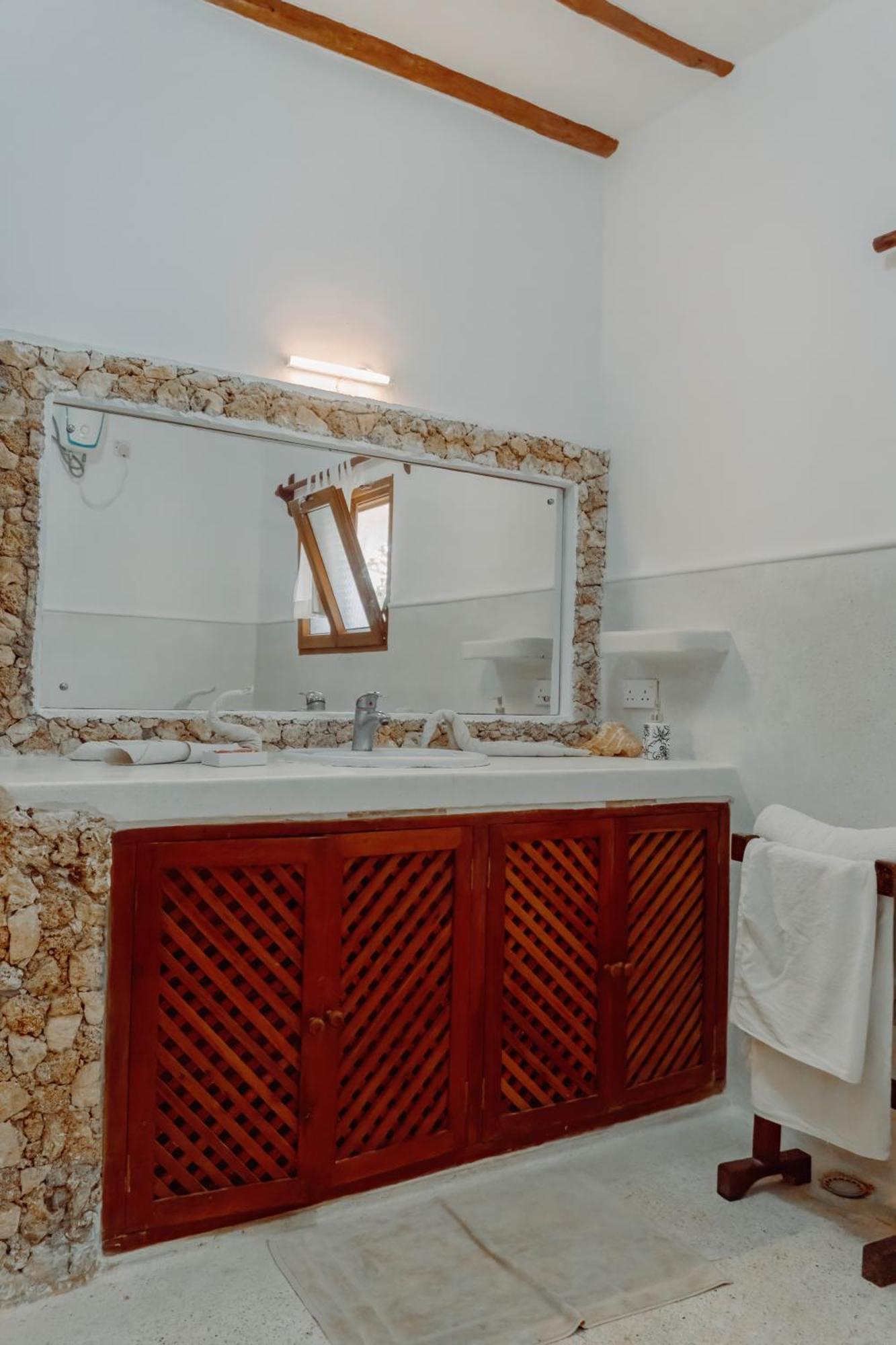 Baobab Village Watamu Exterior photo